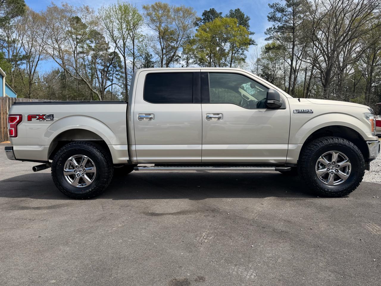 Ford F-150 4WD SuperCrew 145" XLT 2018