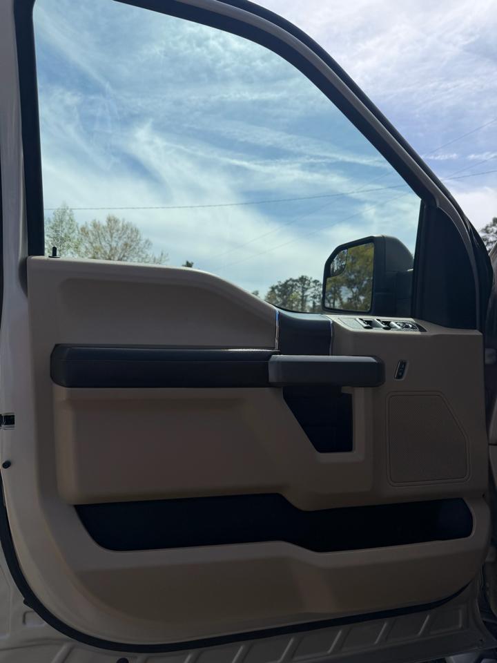 Ford F-150 4WD SuperCrew 145" XLT 2018