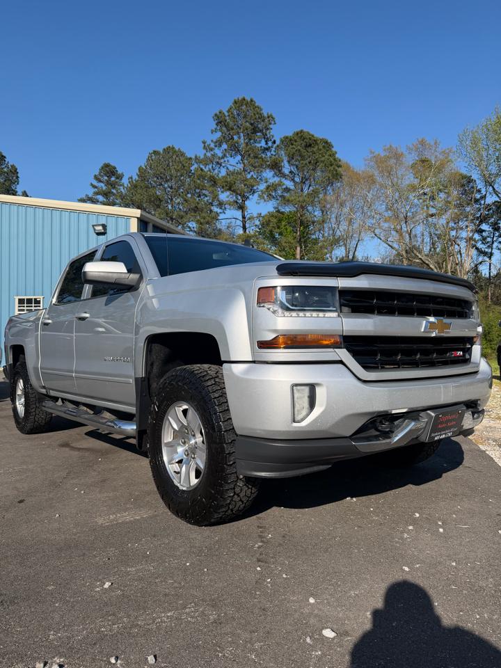 Chevrolet Silverado 1500 4WD Crew Cab 143.5" LT w/2LT 2017