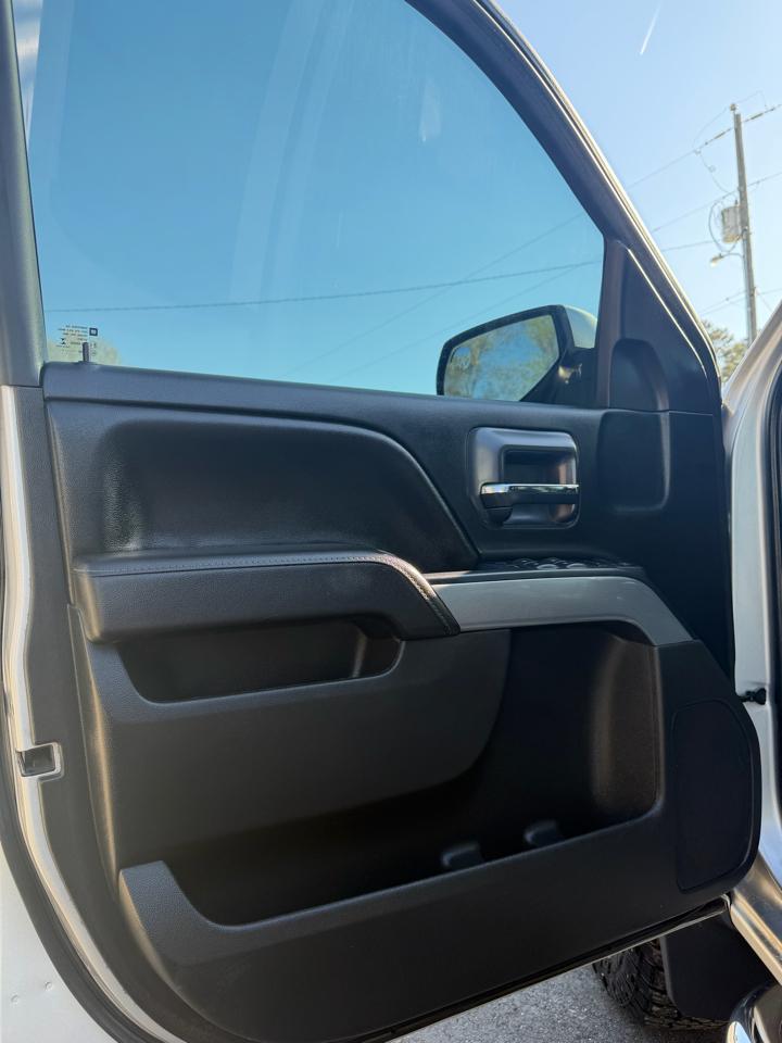 Chevrolet Silverado 1500 4WD Crew Cab 143.5" LT w/2LT 2017