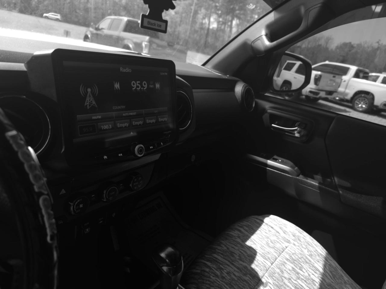 Toyota Tacoma 4WD TRD Off Road Double Cab 5' Bed V6 MT (Natl) 2019