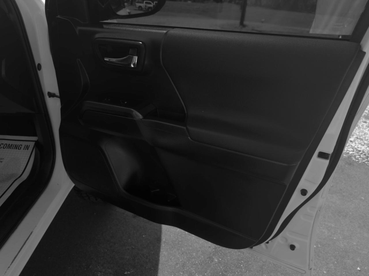 Toyota Tacoma 4WD TRD Off Road Double Cab 5' Bed V6 MT (Natl) 2019