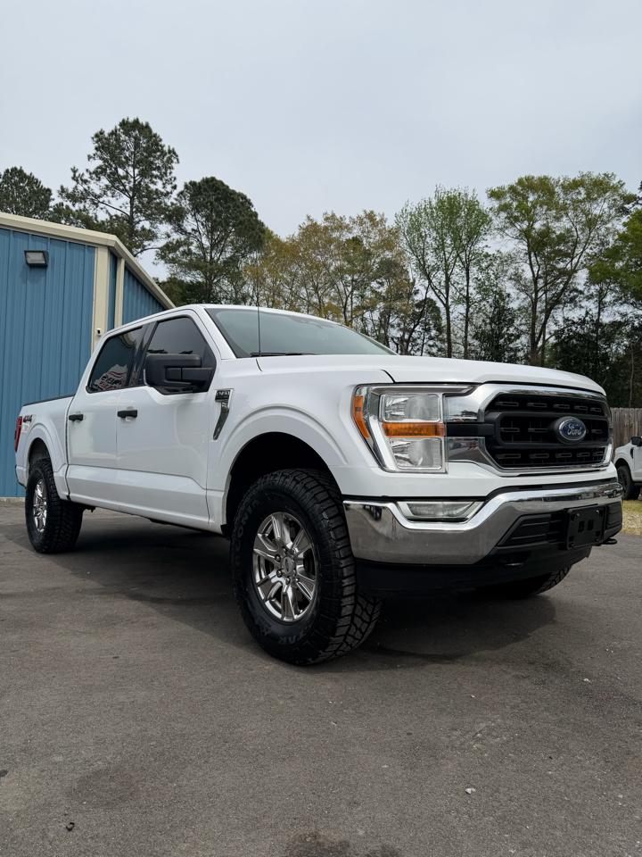 Ford F-150 4WD SuperCrew 145" XLT 2021