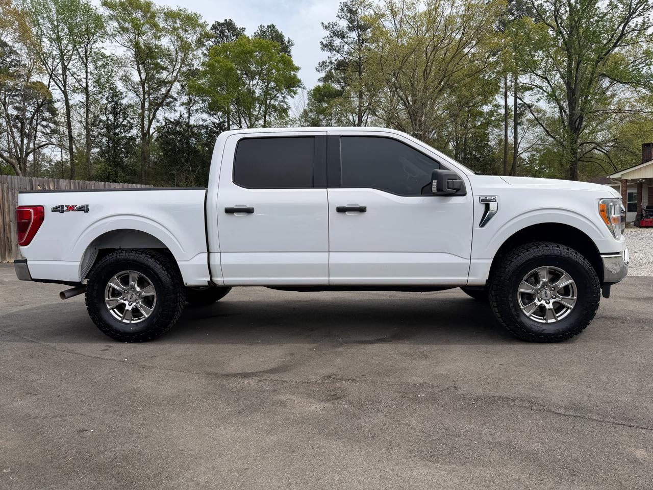 Ford F-150 4WD SuperCrew 145" XLT 2021