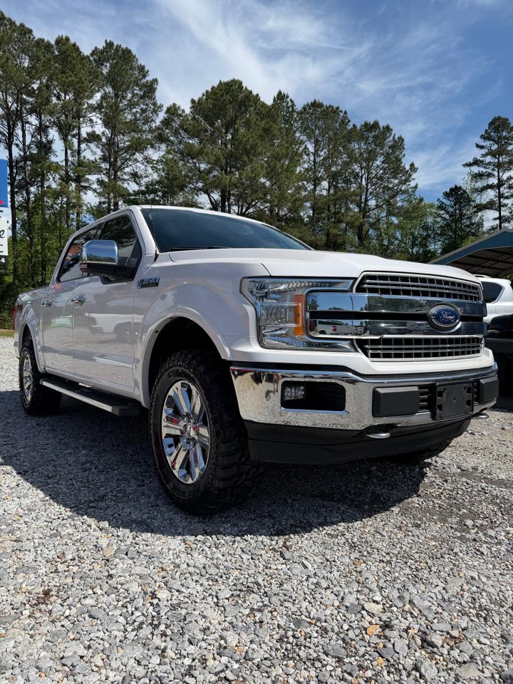 Ford F-150 4WD SuperCrew 145" Lariat 2018