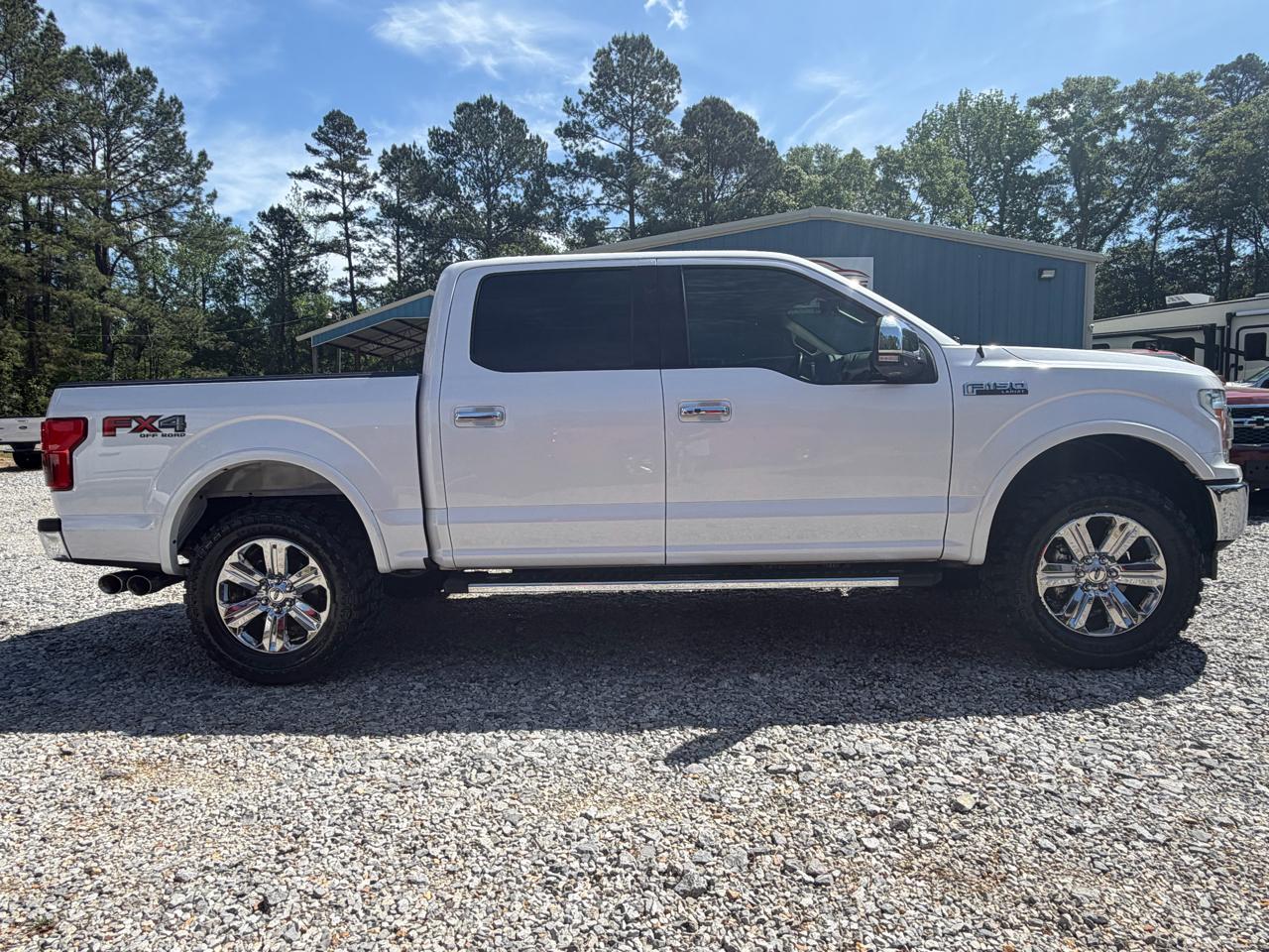 Ford F-150 4WD SuperCrew 145" Lariat 2018