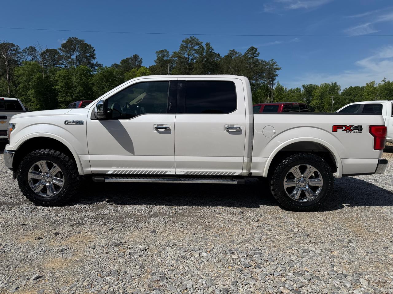 Ford F-150 4WD SuperCrew 145" Lariat 2018