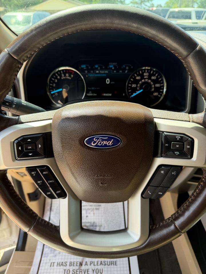 Ford F-150 4WD SuperCrew 145" Lariat 2018