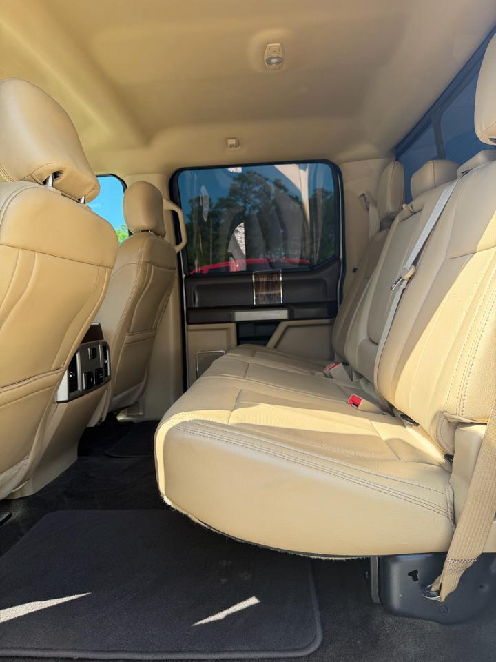 Ford F-150 4WD SuperCrew 145" Lariat 2018