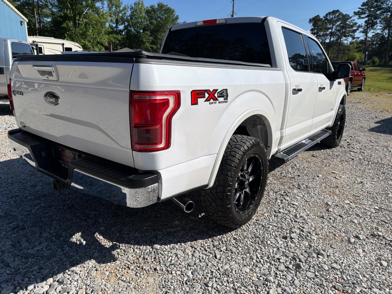 Ford F-150 4WD SuperCrew 145" Lariat 2016