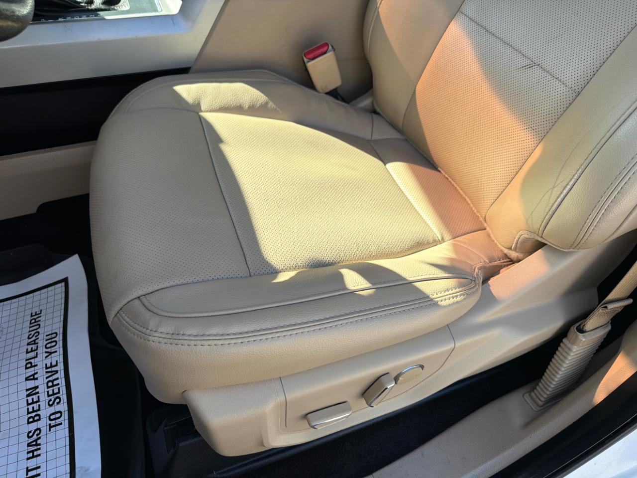 Ford F-150 4WD SuperCrew 145" Lariat 2016