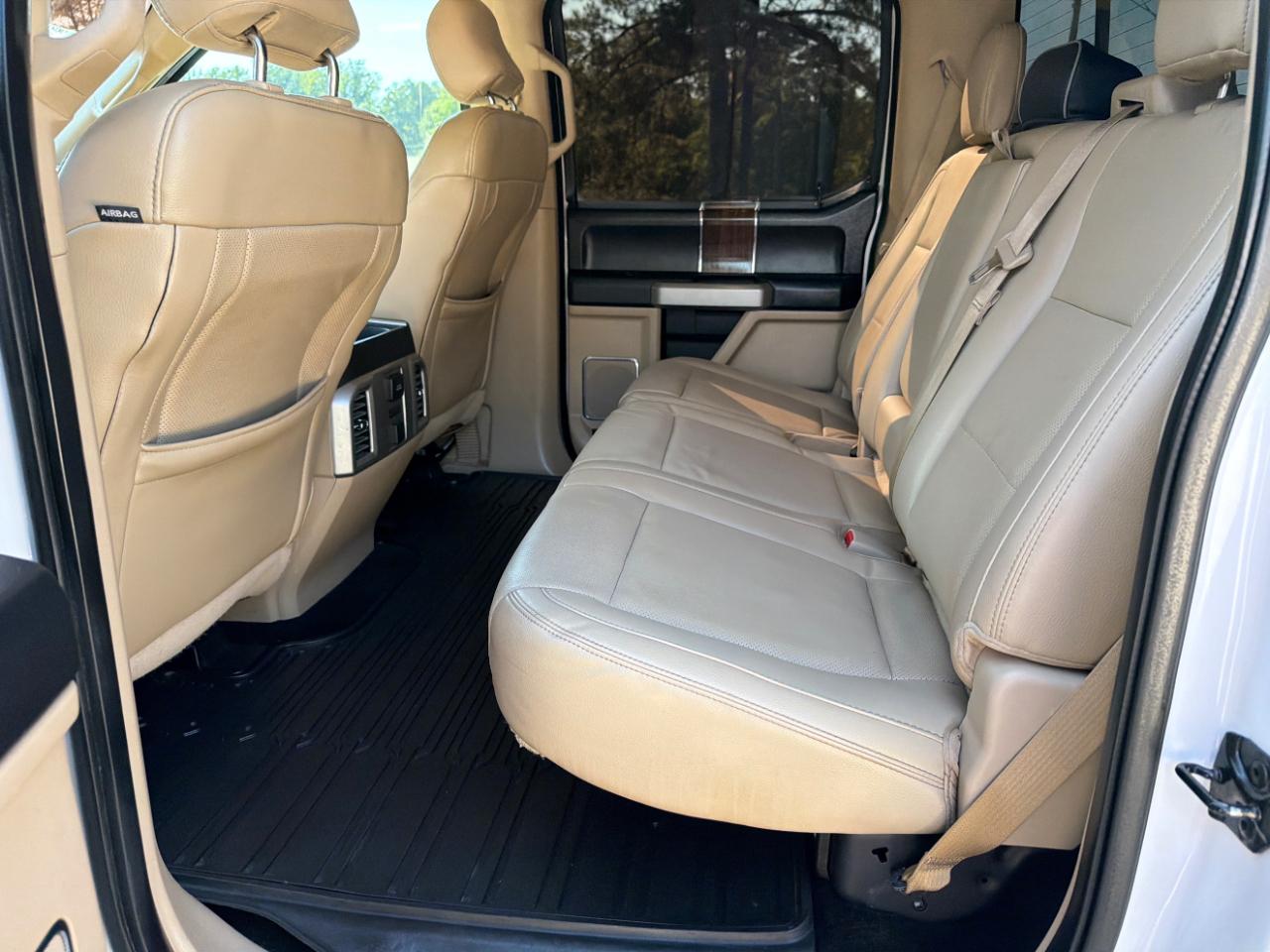 Ford F-150 4WD SuperCrew 145" Lariat 2016