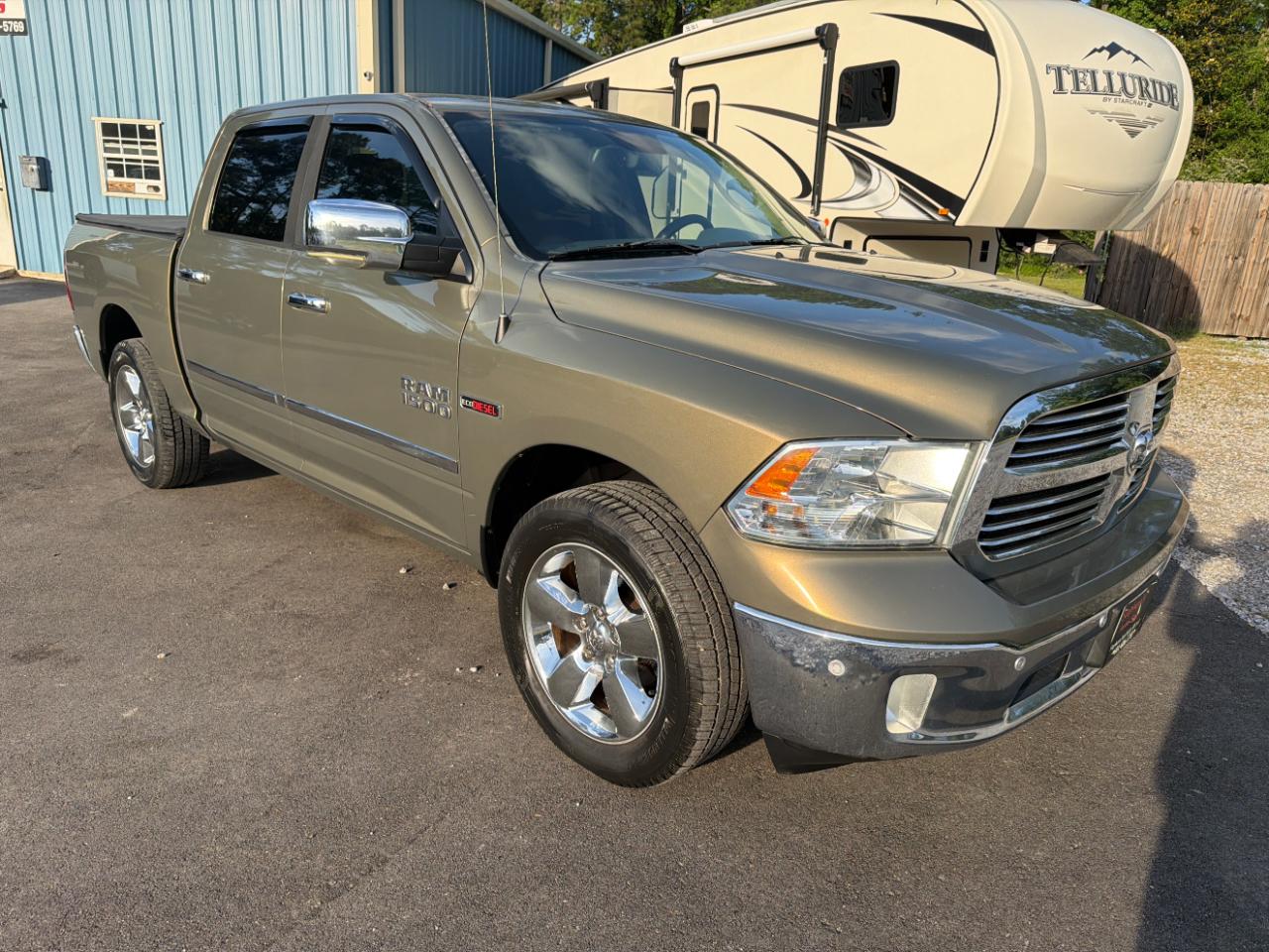 RAM 1500 2WD Crew Cab 140.5" Lone Star 2015