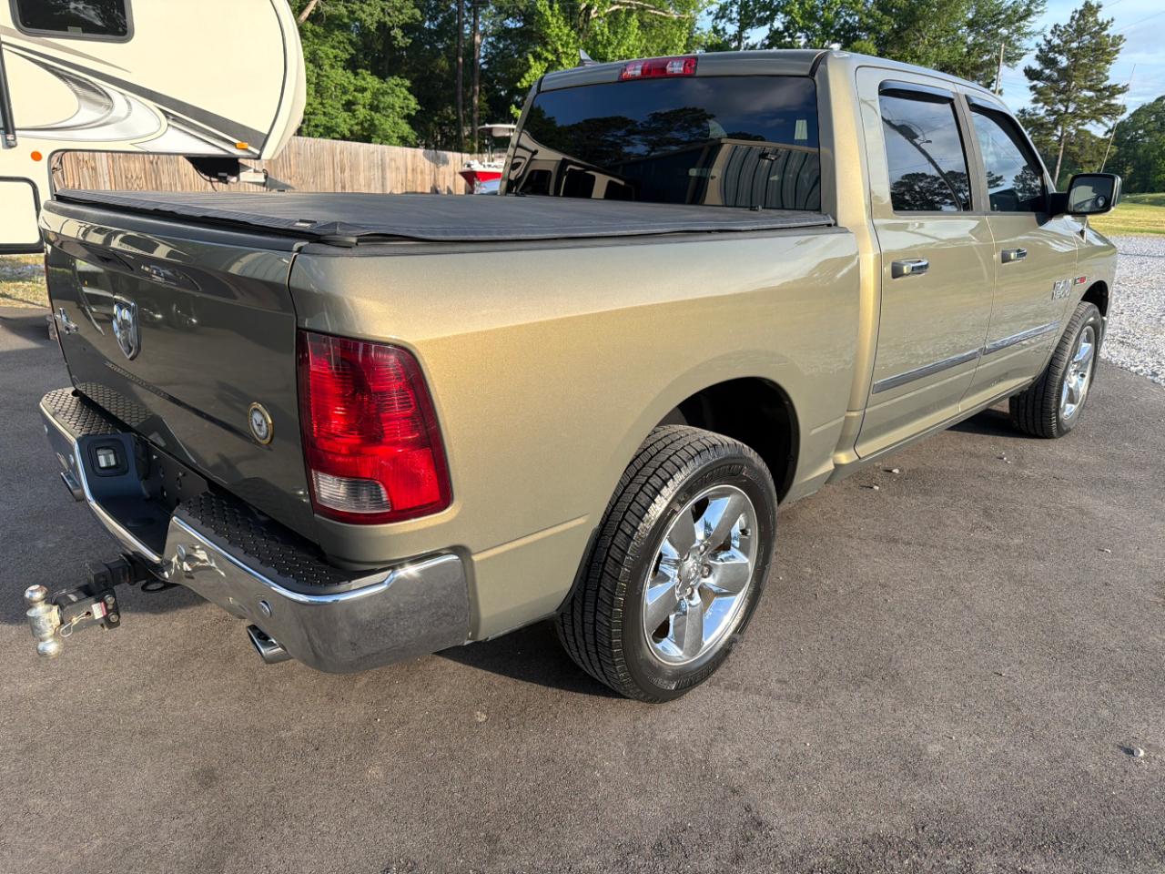 RAM 1500 2WD Crew Cab 140.5" Lone Star 2015