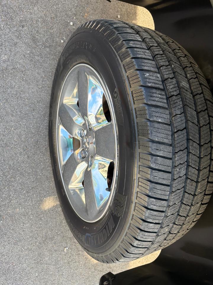 RAM 1500 2WD Crew Cab 140.5" Lone Star 2015