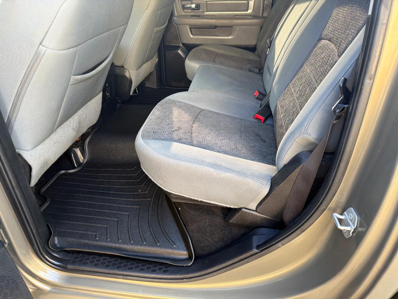 RAM 1500 2WD Crew Cab 140.5" Lone Star 2015