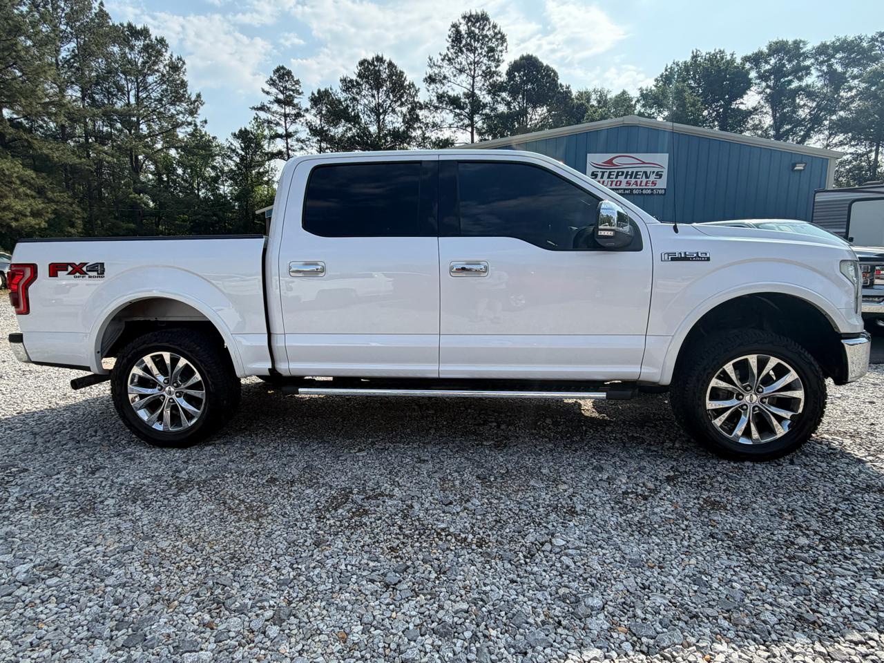 Ford F-150 4WD SuperCrew 145" Lariat 2016