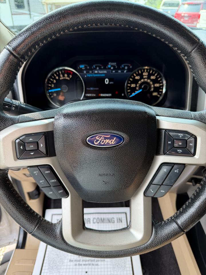 Ford F-150 4WD SuperCrew 145" Lariat 2016