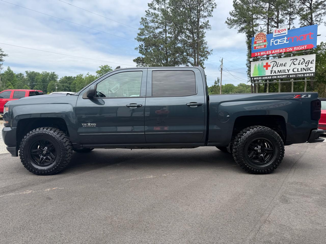 Chevrolet Silverado 1500 4WD Crew Cab 143.5" LT w/2LT 2018