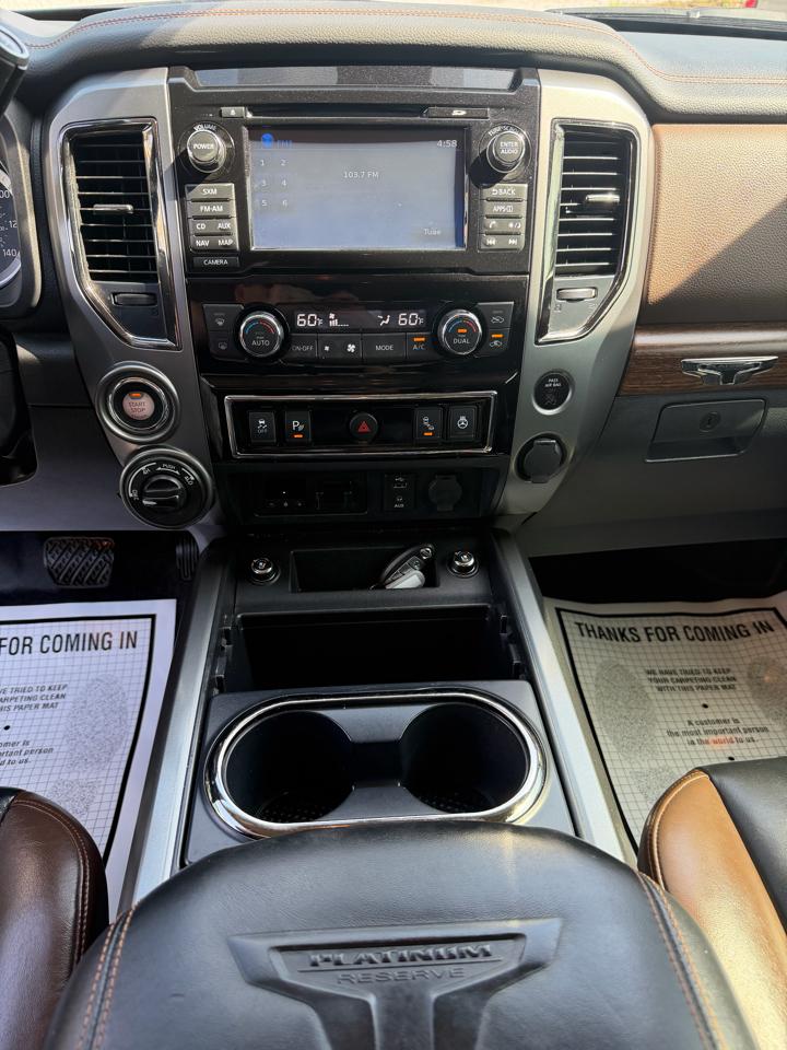 Nissan Titan 4x4 Crew Cab Platinum Reserve 2017