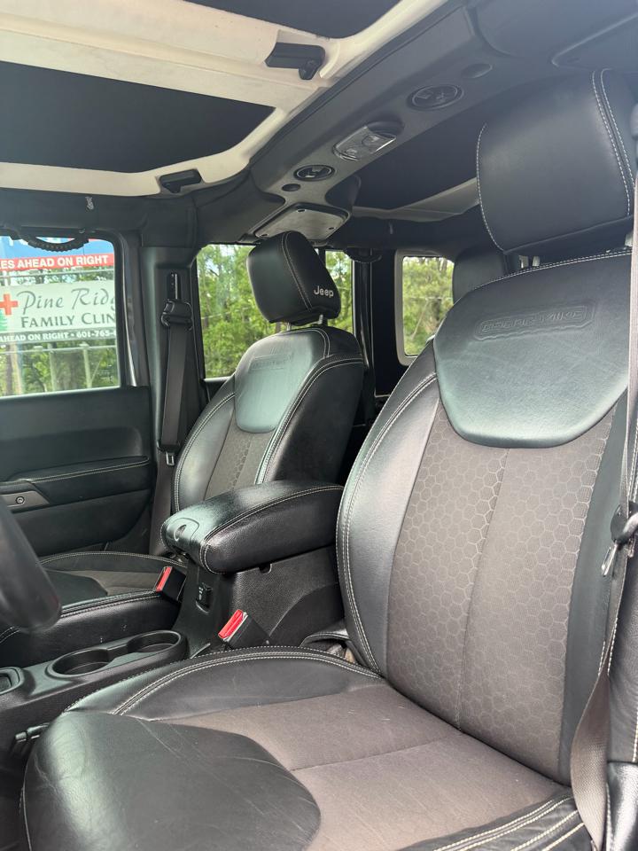 Jeep Wrangler Unlimited 4WD 4dr Freedom *Ltd Avail* 2017