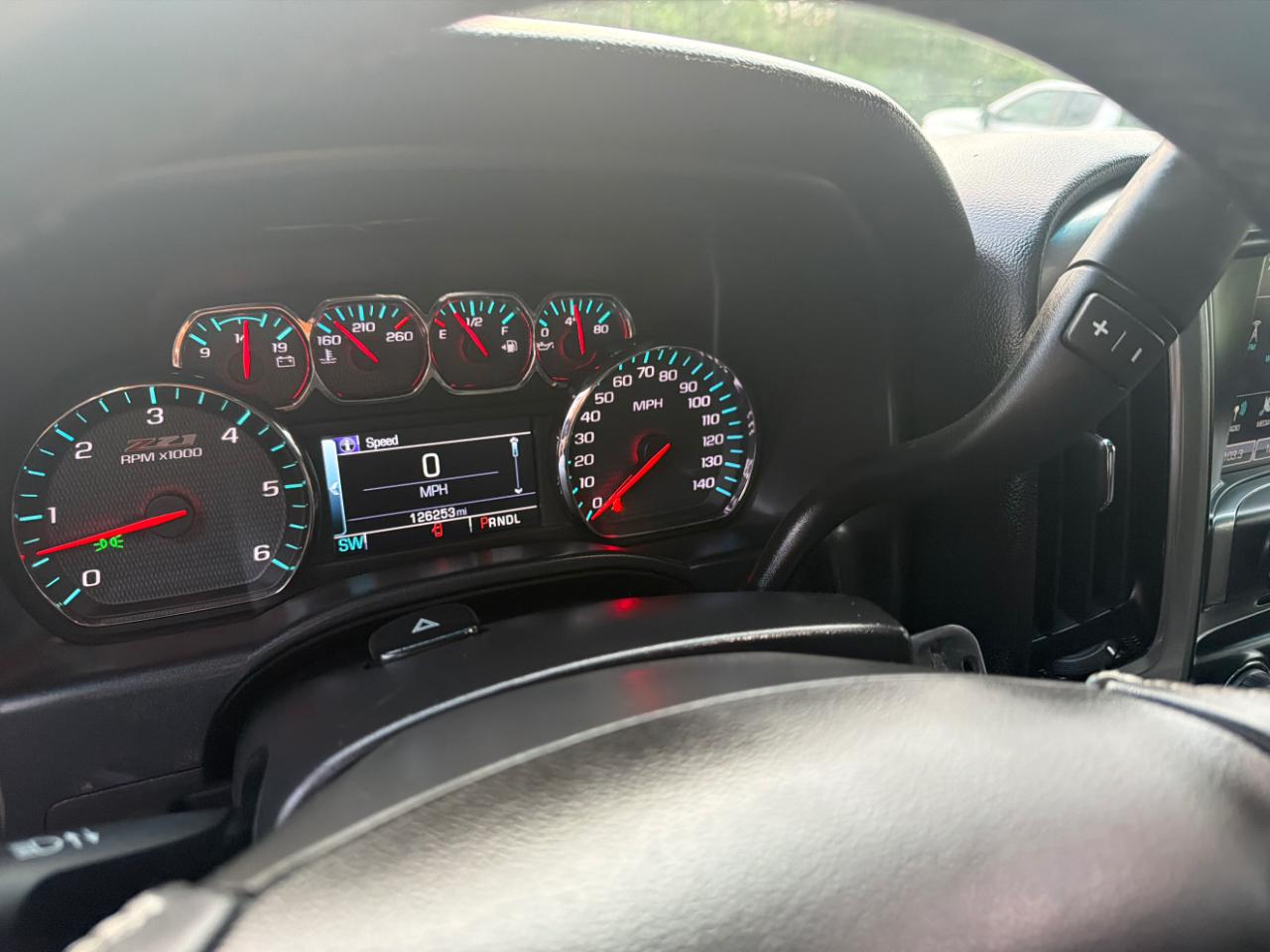 Chevrolet Silverado 1500 4WD Crew Cab 143.5" LT w/2LT 2017