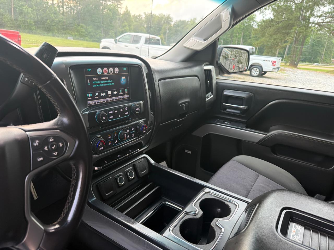 Chevrolet Silverado 1500 4WD Crew Cab 143.5" LT w/2LT 2017