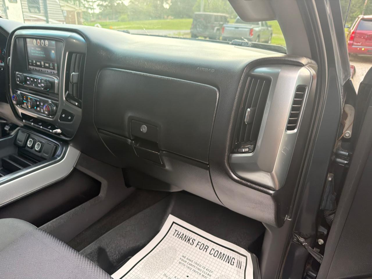 Chevrolet Silverado 1500 4WD Crew Cab 143.5" LT w/2LT 2017