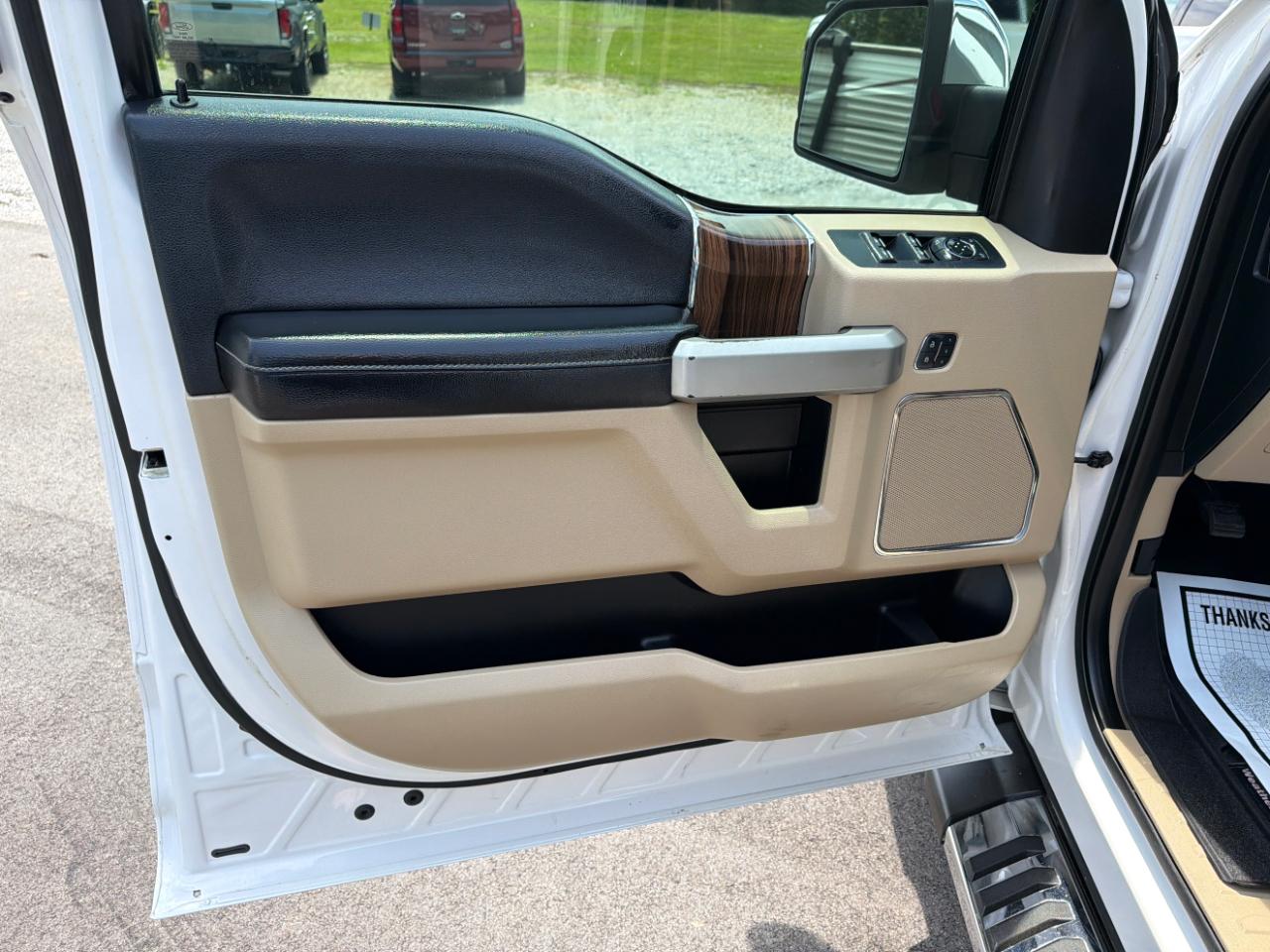 Ford F-150 Lariat 4WD SuperCrew 5.5' Box 2017