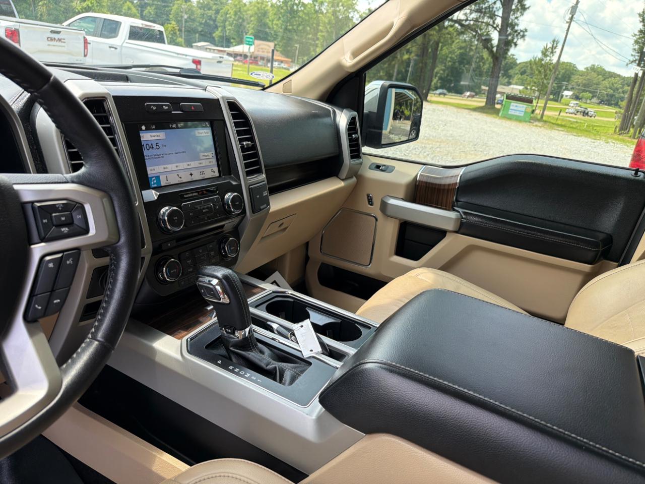 Ford F-150 Lariat 4WD SuperCrew 5.5' Box 2017