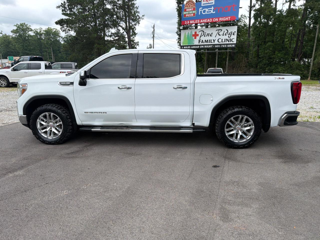 GMC Sierra 1500 4WD Crew Cab 147" SLT 2019