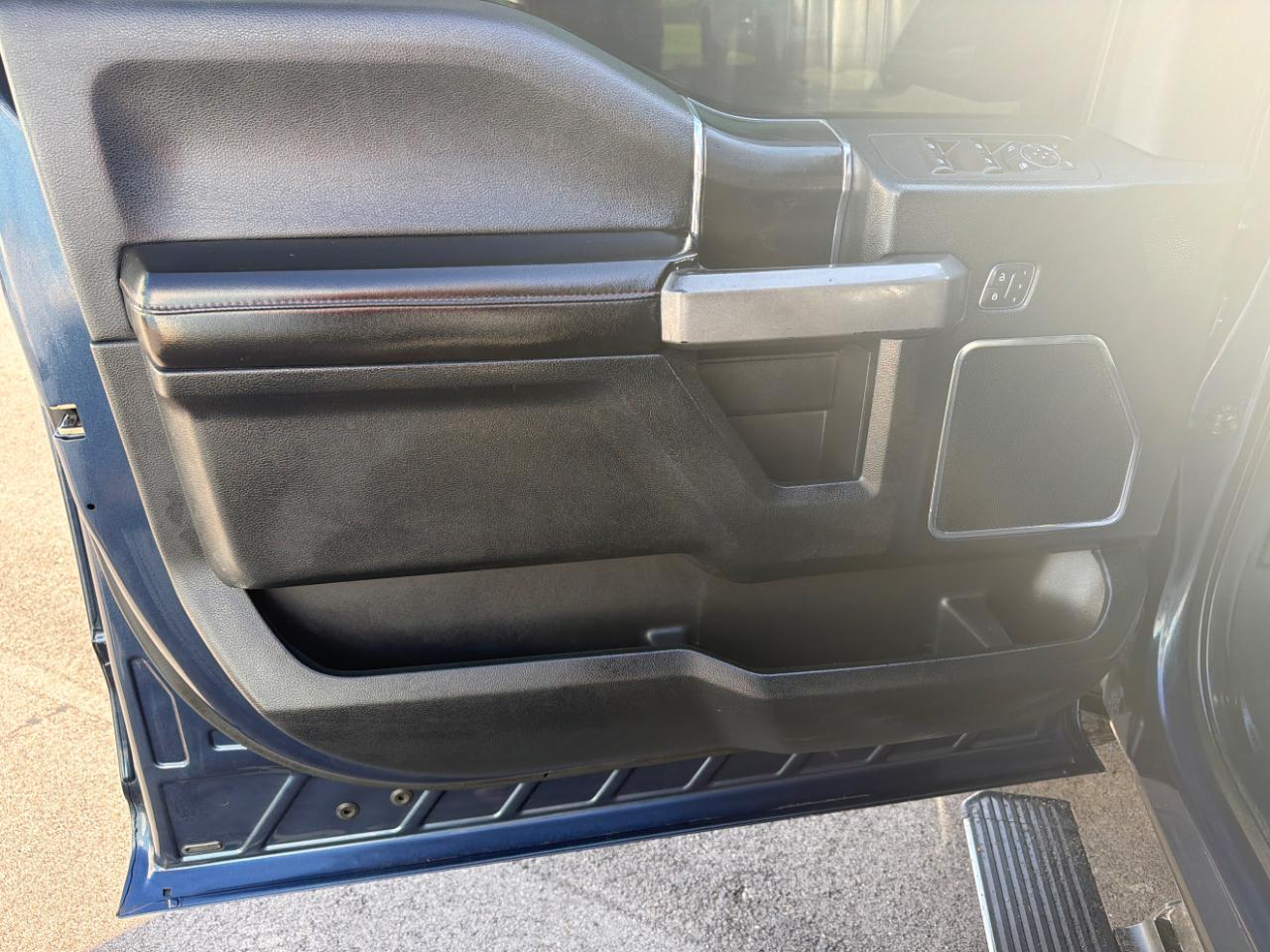 Ford F-150 Platinum 4WD SuperCrew 5.5' Box 2018
