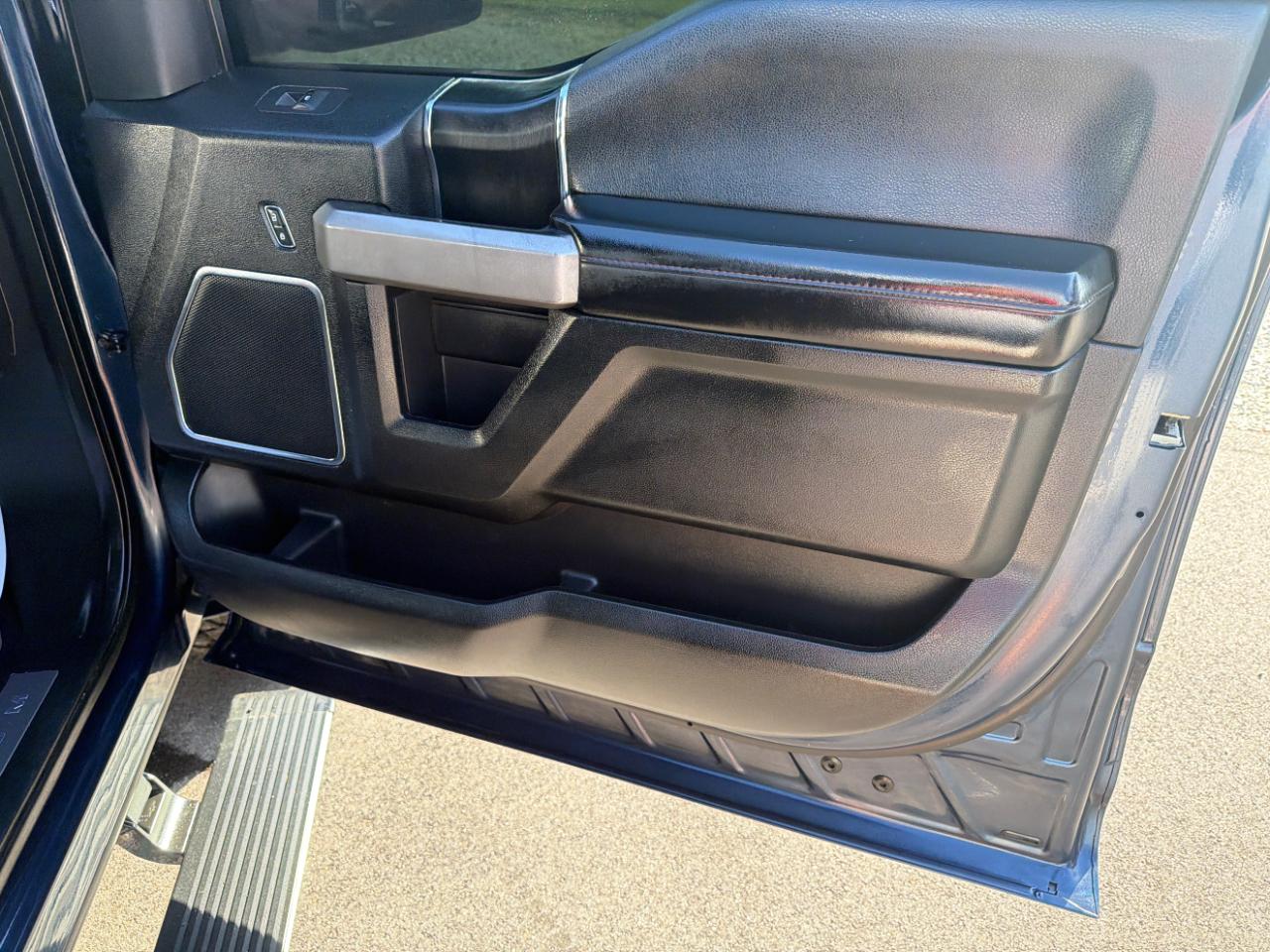 Ford F-150 Platinum 4WD SuperCrew 5.5' Box 2018