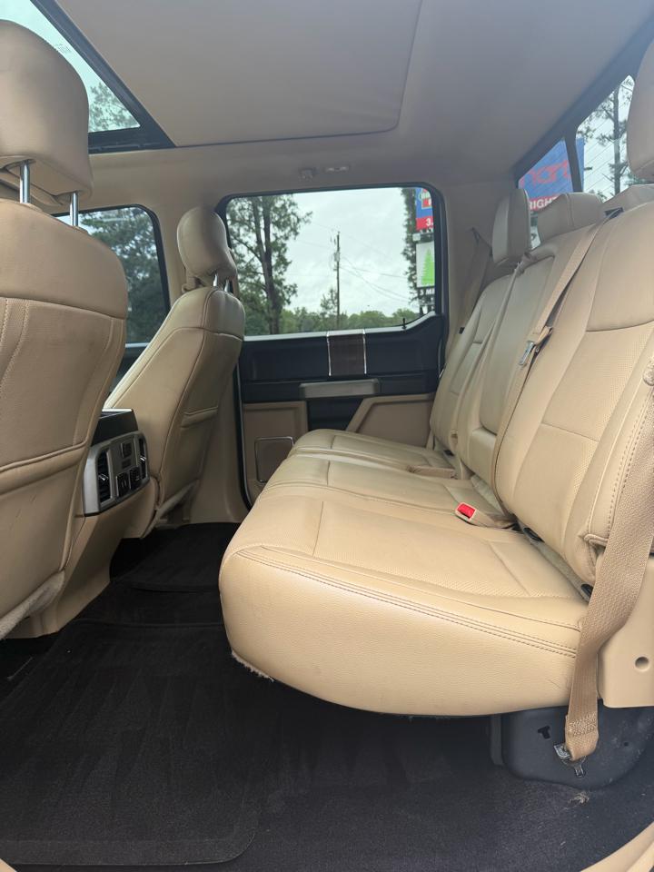 Ford F-150 4WD SuperCrew 145" Lariat 2017