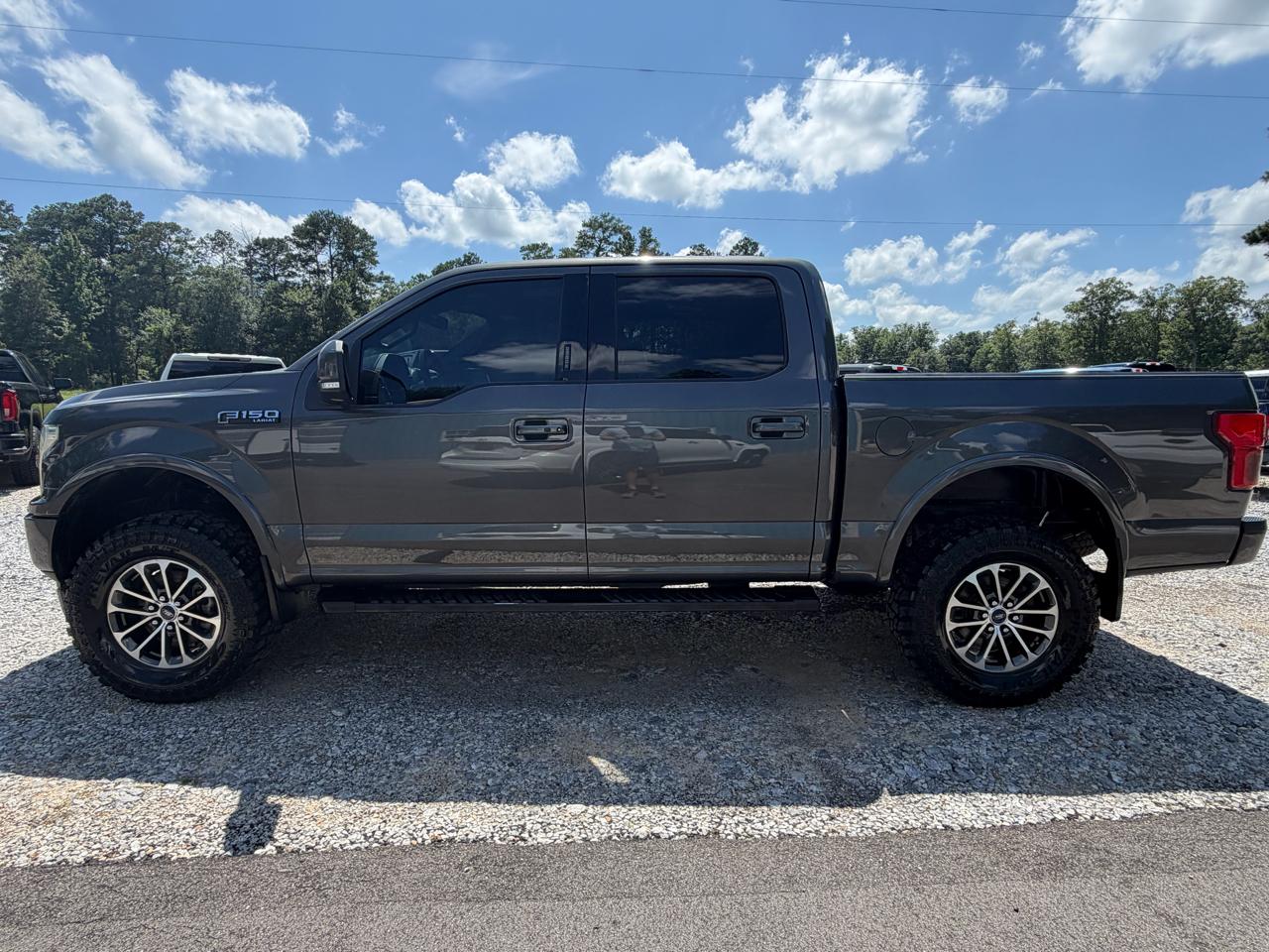 Ford F-150 4WD SuperCrew 145" Lariat 2018