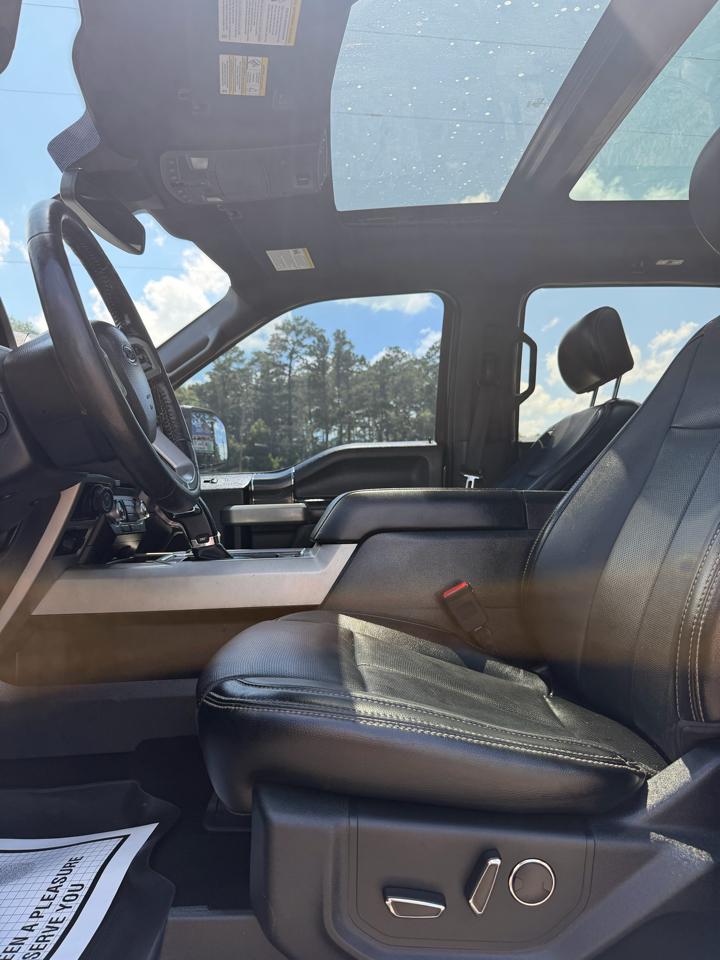 Ford F-150 4WD SuperCrew 145" Lariat 2018