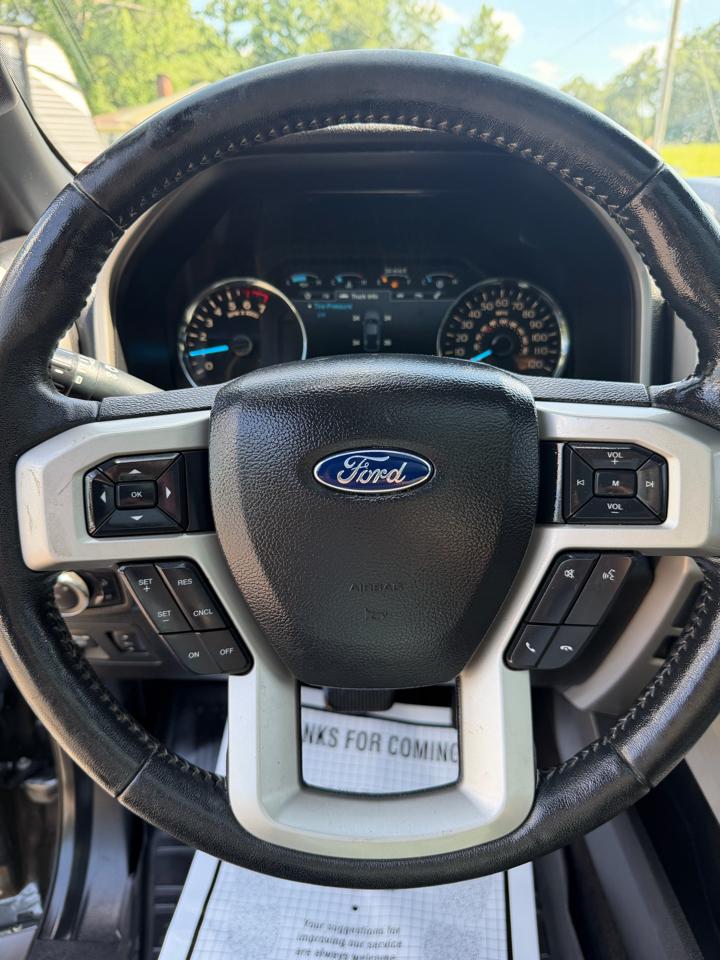 Ford F-150 4WD SuperCrew 145" Lariat 2018