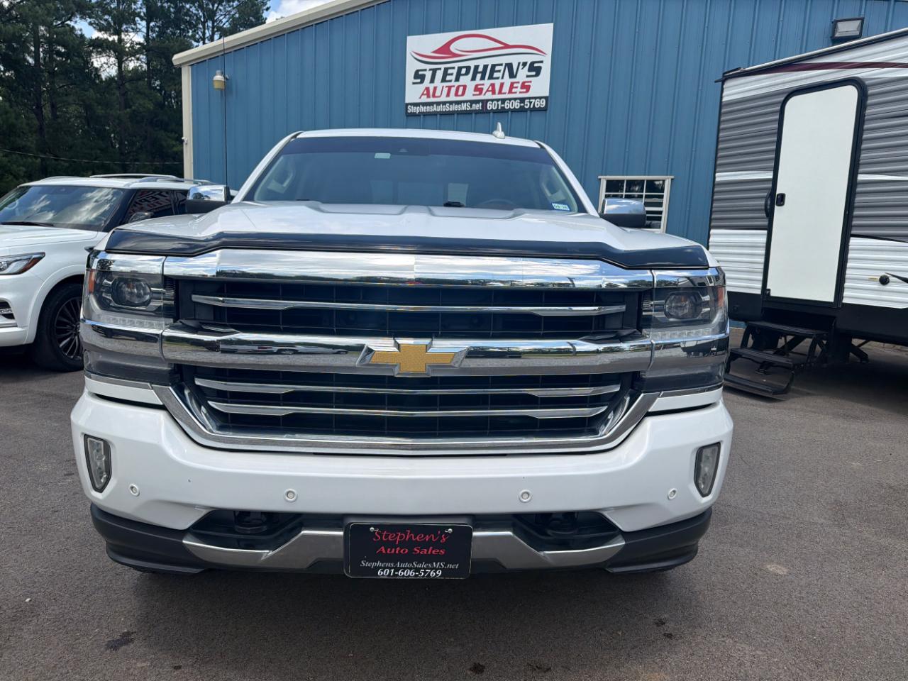 Chevrolet Silverado 1500 4WD Crew Cab 143.5" High Country 2017