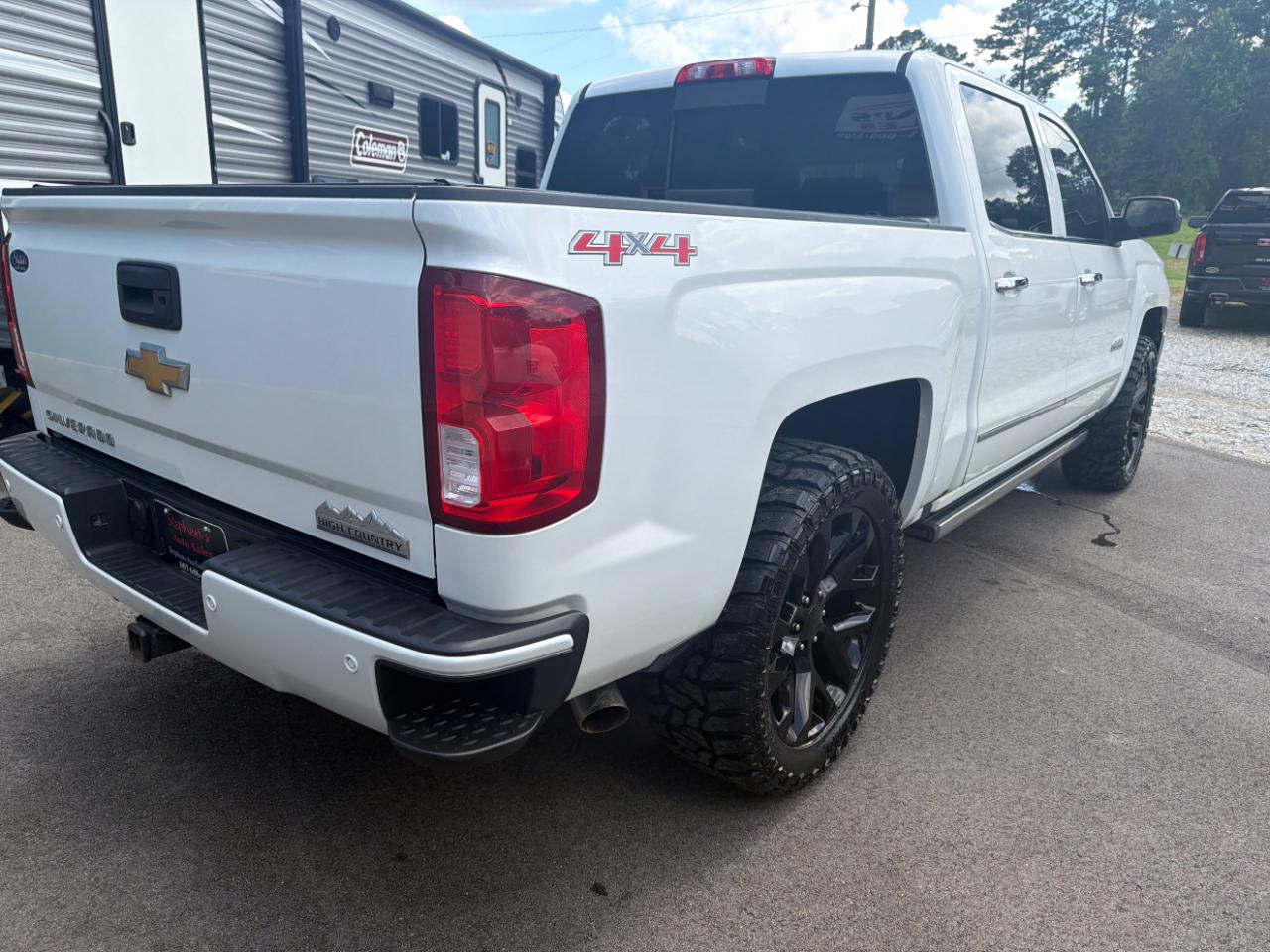 Chevrolet Silverado 1500 4WD Crew Cab 143.5" High Country 2017
