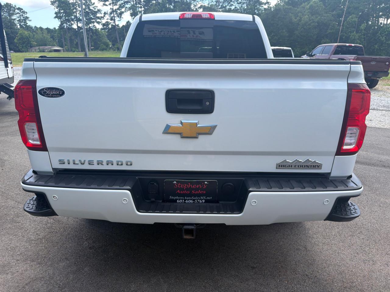 Chevrolet Silverado 1500 4WD Crew Cab 143.5" High Country 2017