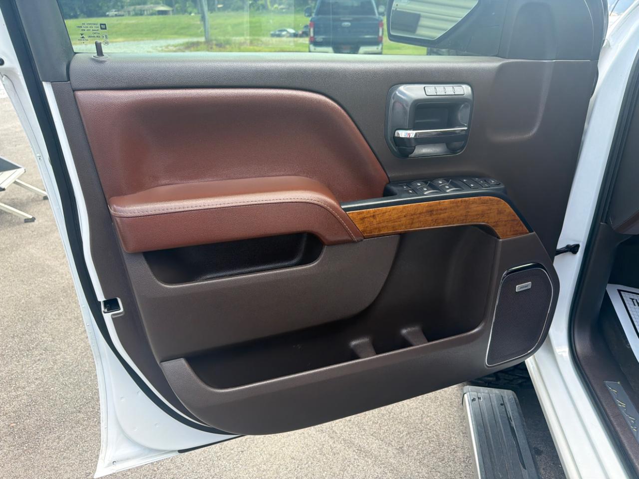 Chevrolet Silverado 1500 4WD Crew Cab 143.5" High Country 2017