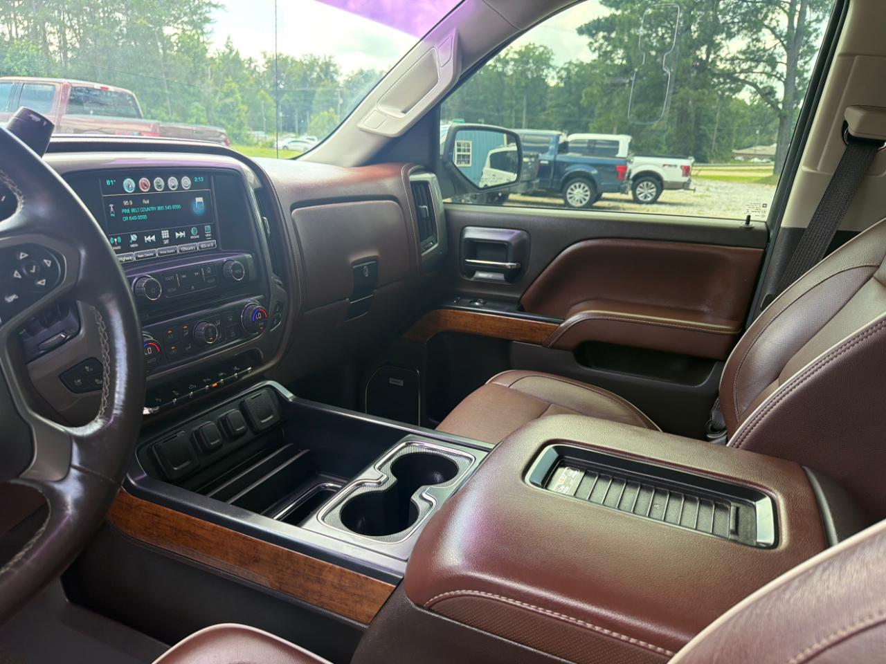 Chevrolet Silverado 1500 4WD Crew Cab 143.5" High Country 2017