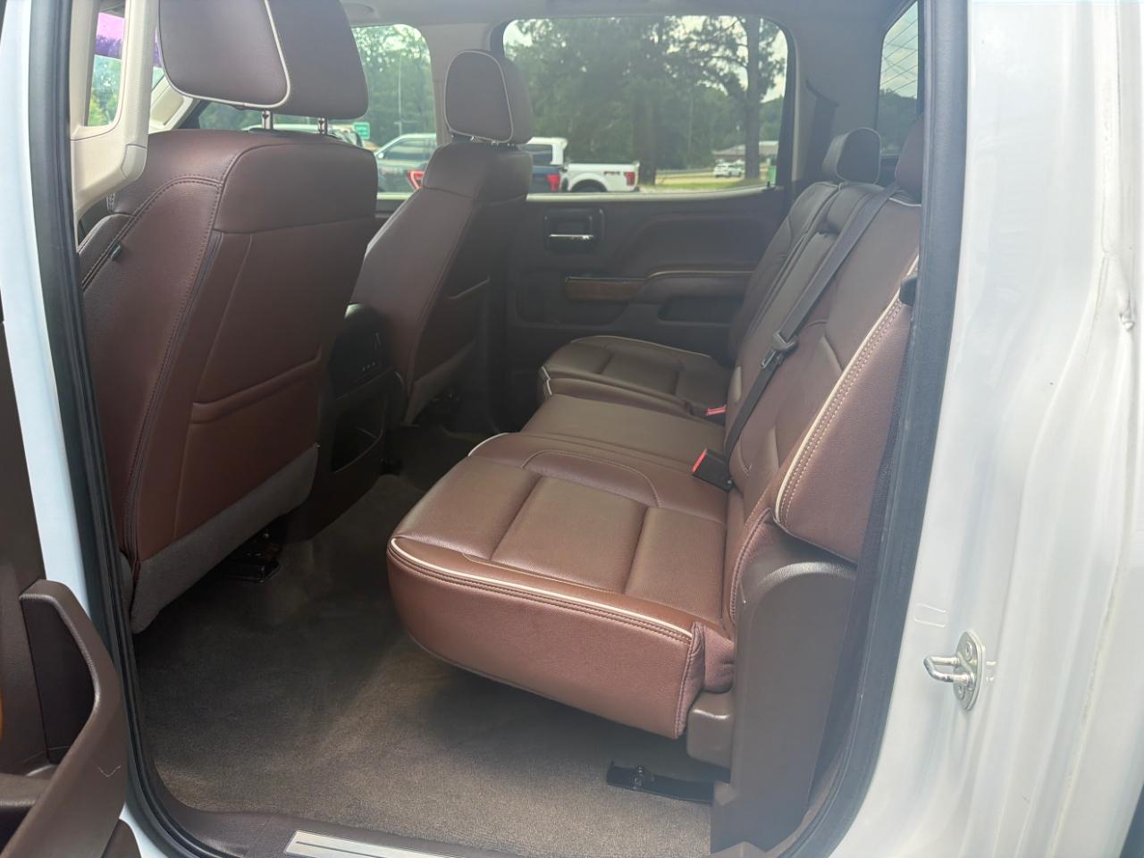 Chevrolet Silverado 1500 4WD Crew Cab 143.5" High Country 2017