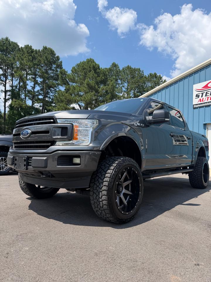 Ford F-150 4WD SuperCrew 145" XLT 2019