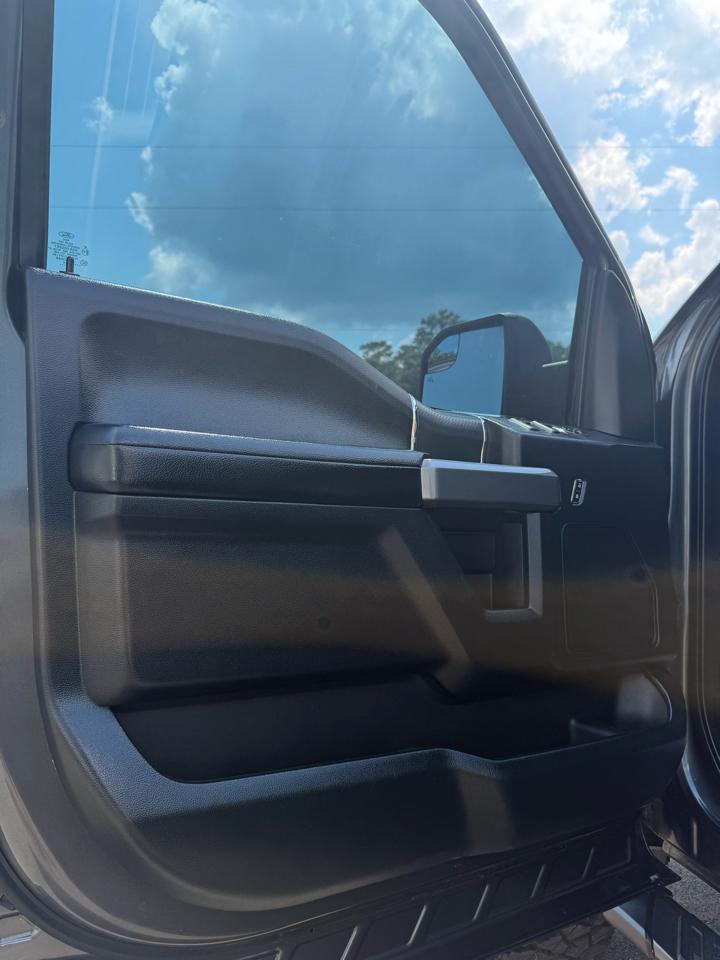 Ford F-150 4WD SuperCrew 145" XLT 2019