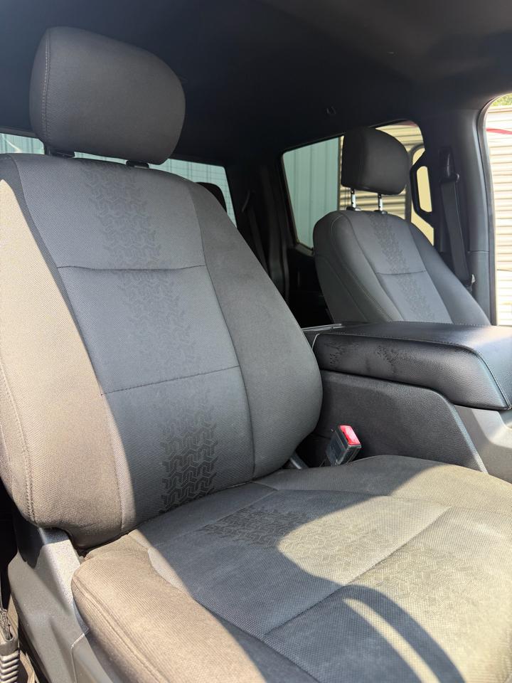 Ford F-150 4WD SuperCrew 145" XLT 2019