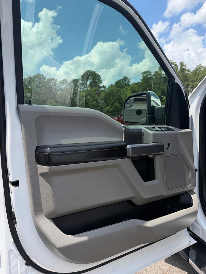 Ford F-150 2WD SuperCrew 145" XLT 2019