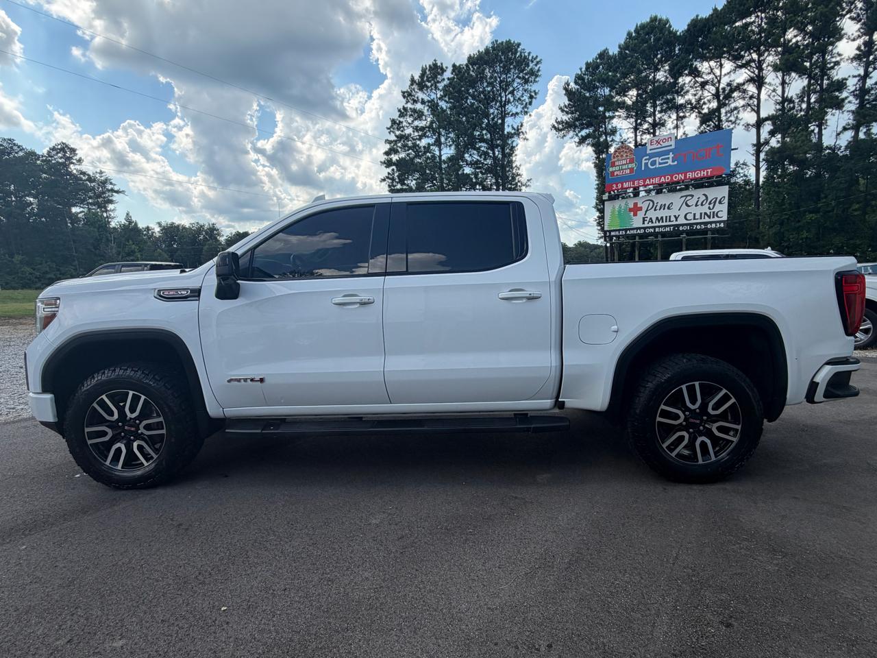 GMC Sierra 1500 4WD Crew Cab 147" AT4 2020