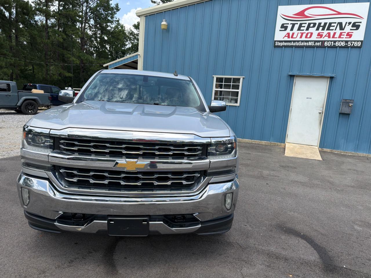 Chevrolet Silverado 1500 4WD Crew Cab 143.5" LTZ w/1LZ 2017