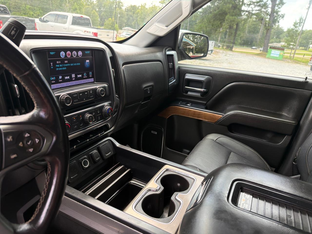 Chevrolet Silverado 1500 4WD Crew Cab 143.5" LTZ w/1LZ 2017